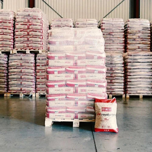 Dreven￩ pelety MM Royal Pellets svetl￩ 1 050 kg (70 ￗ 15 kg)