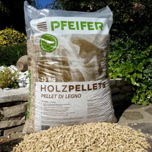 Drevené pelety PFEIFER A1 6 mm – 15 kg / paleta 1 050 kg (70 × 15 kg)